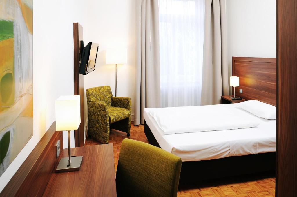 Bildungshaus St. Bernhard - Wohnen Und Tagen 2* Rastatt